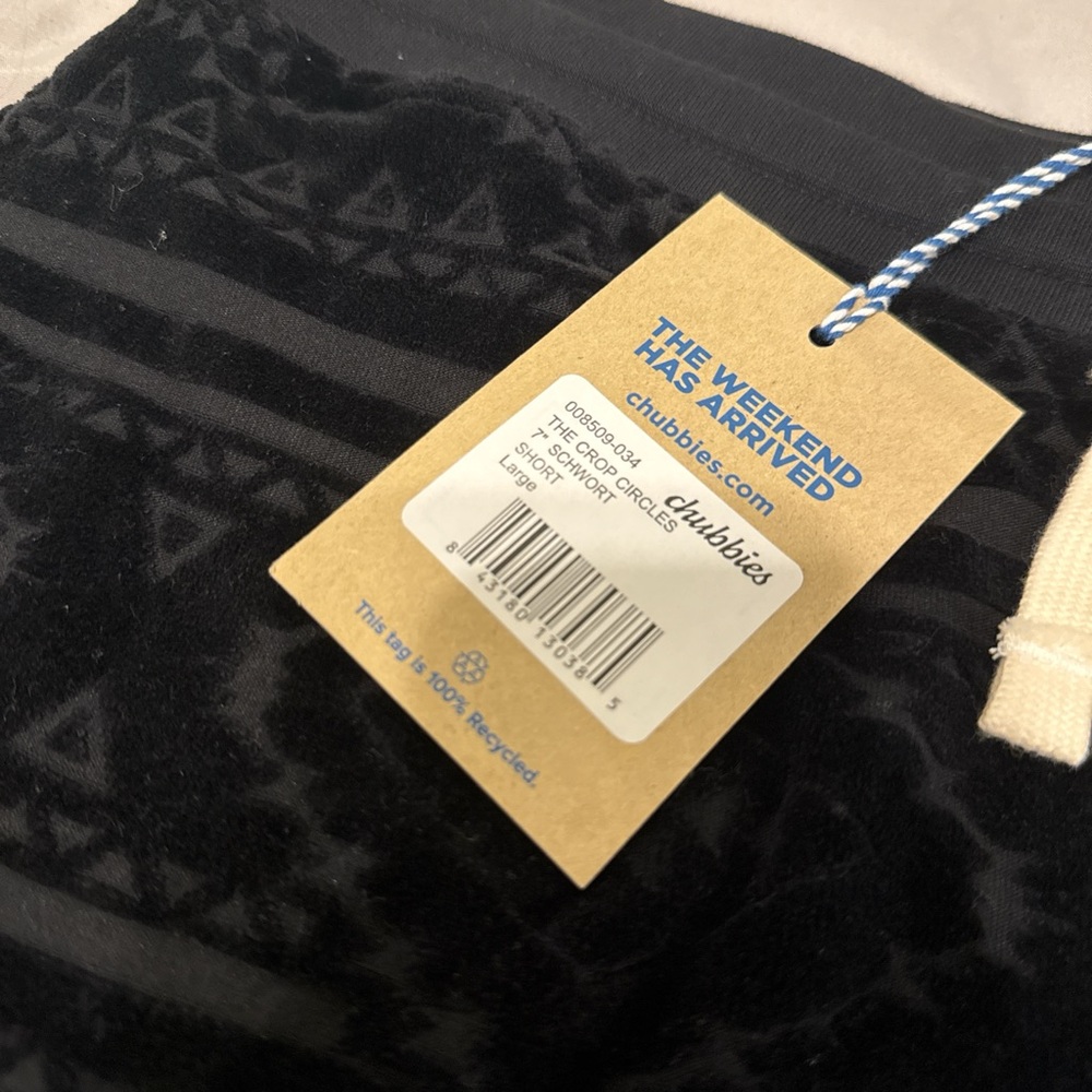 Chubbies Dark Patterned Shorts NWT - image 3